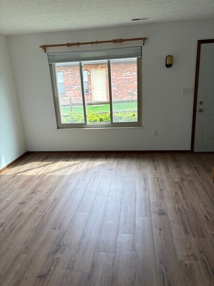 Bedroom 2 - 23 Hedgerow Ln