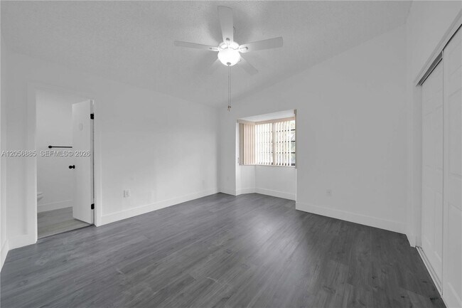 Building Photo - 1535 SW 122nd Ave