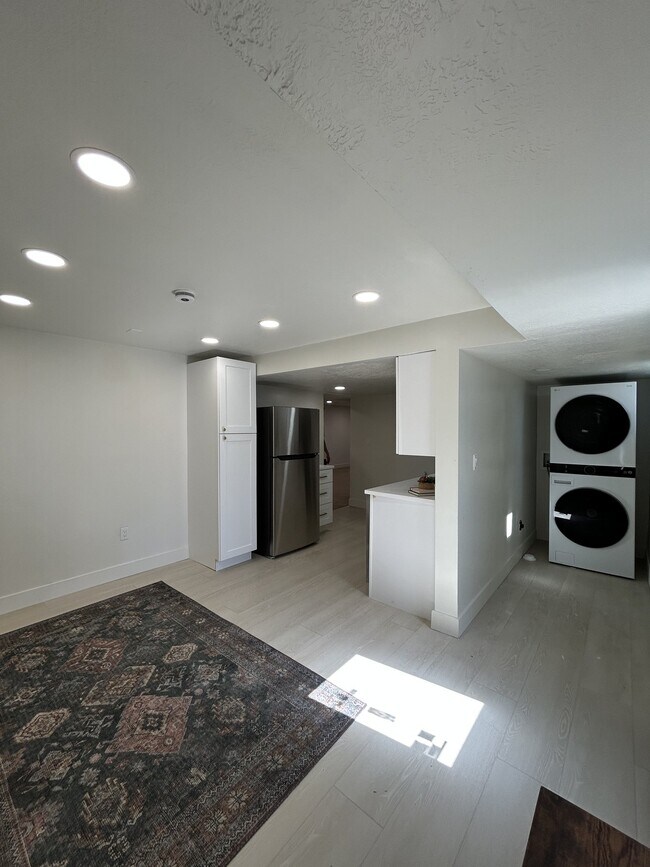Building Photo - 7408 S Ramanee Dr