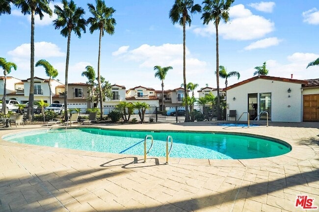 Building Photo - 6412 Lunita Rd