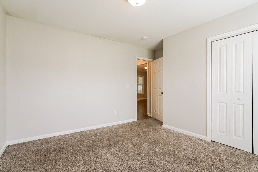 Building Photo - 4012 Mindspring Dr