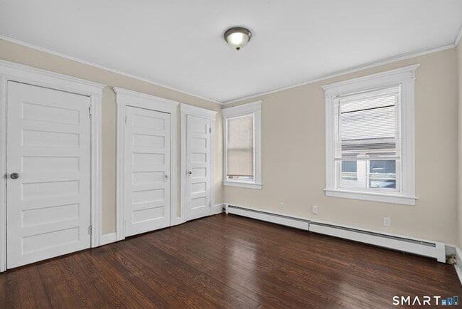 Building Photo - 40-44 Vine Street Unit 3