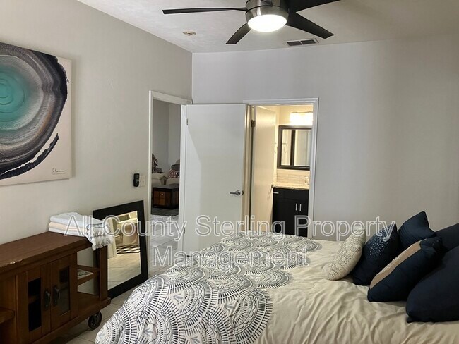 Building Photo - 4700 SW Archer Rd