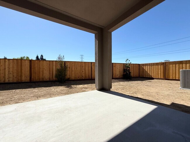 Building Photo - BRAND NEW 4 Bed 3 Bath Martinez Home - Owned Solar! Just Completed!