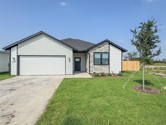 Primary Photo - 530 Lucy Rd