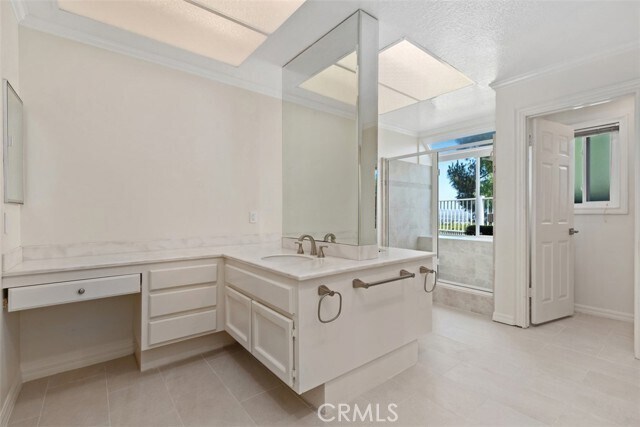 Building Photo - 5527 E Stetson Ct