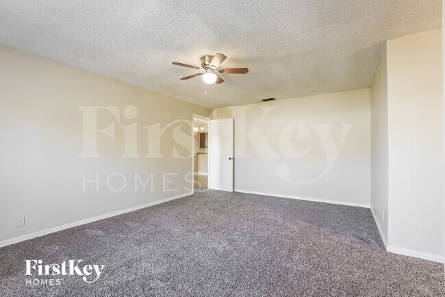 Building Photo - 1051 Shepherd Ave