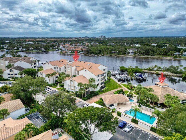 Building Photo - 827 Oak Harbour Dr