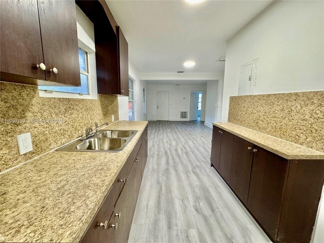 Building Photo - 7528 NE 3rd Ct