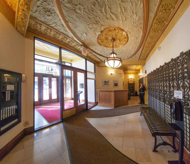 Building Photo - 431 S Dearborn St