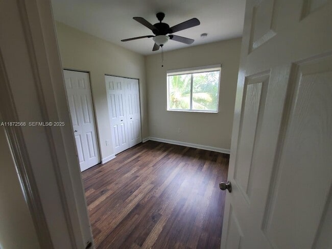 Building Photo - 2531 NE 41st Terrace