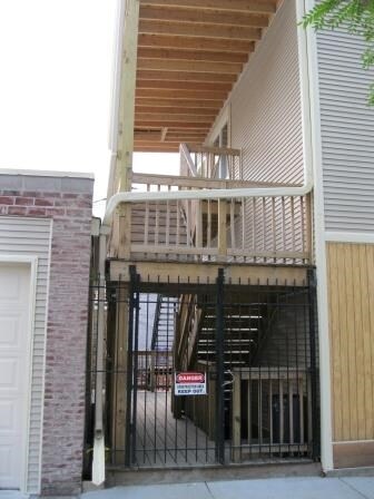 Building Photo - 1001 W Cullerton St