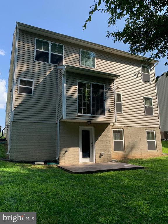 Building Photo - 10308 Bluebird Ct