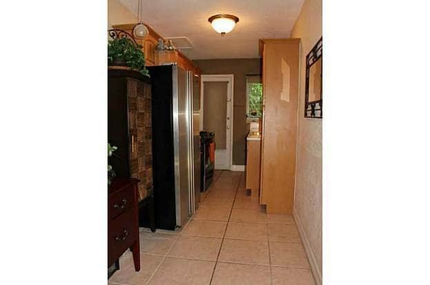 Building Photo - 2444 Flamingo Pl