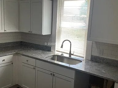 Building Photo - 625 Freeman Ave