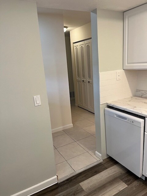 Building Photo - 3504 Beneva Rd
