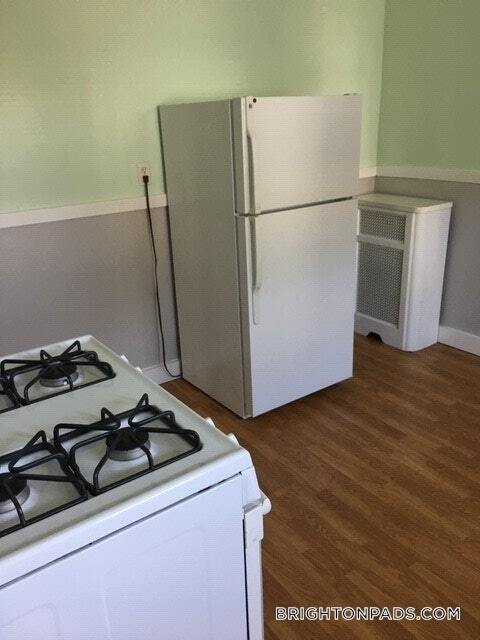 Building Photo - 81 Cresthill Rd