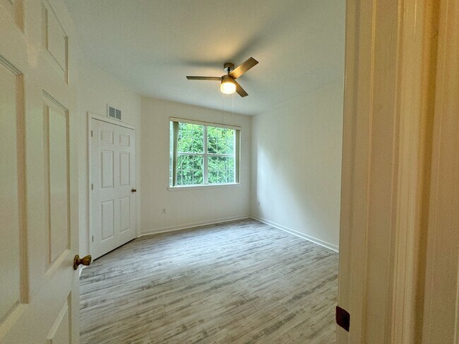 Building Photo - Coming Soon! Villa San Marco newly renovat...