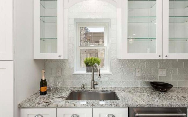 Building Photo - COMING SOON- Luxury Home in Berkeley/Regis...