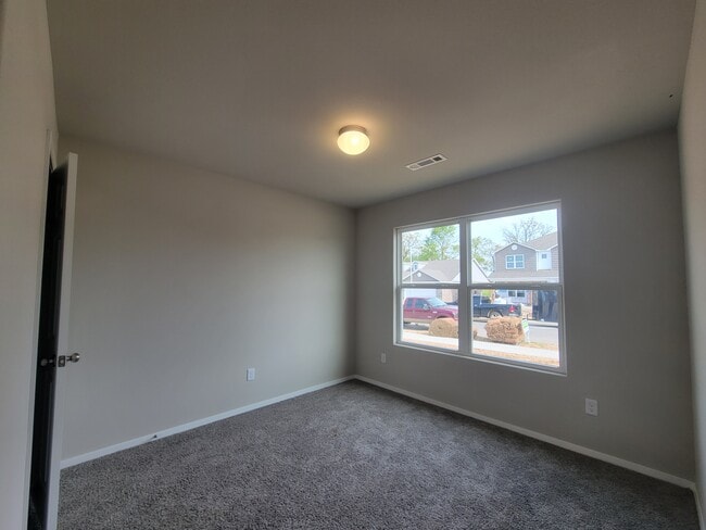 Building Photo - 1741 Hermitage Dr