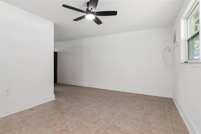 Building Photo - 6713 S Kissimmee St