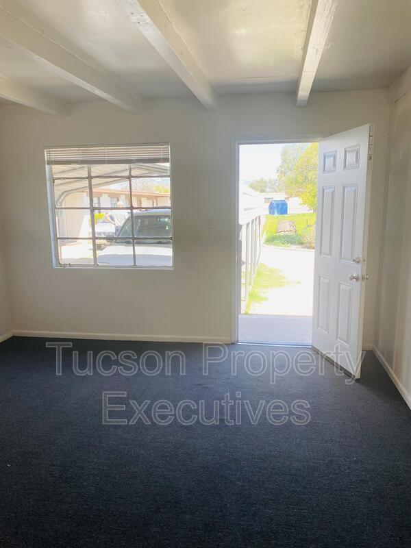 Building Photo - 3274 E Benson Hwy