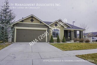 Building Photo - 4614 N Willowside Ave