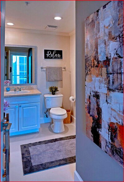 Building Photo - 322 E Central Blvd