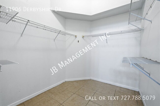 Building Photo - 11906 Derbyshire Dr