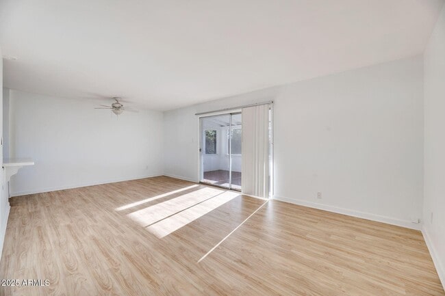 Building Photo - 4521 N 75th Pl