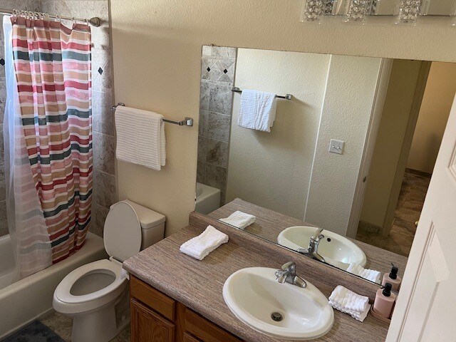 Building Photo - 2902 Quasar Dr