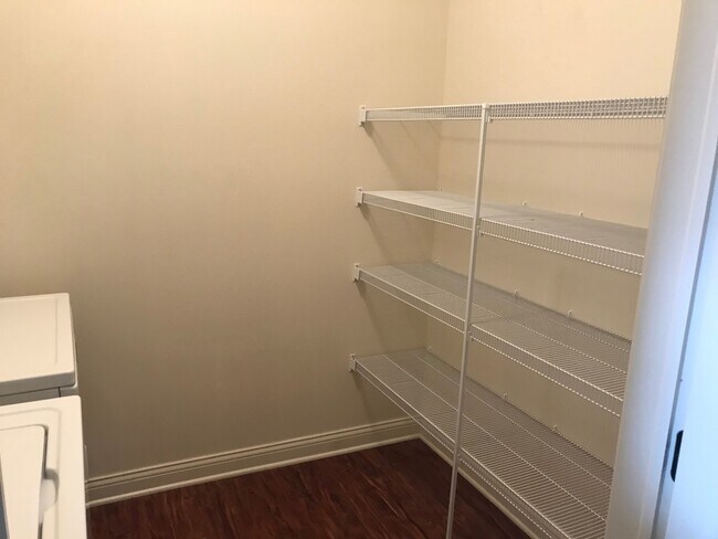 Building Photo - 2810 Bobcat Dr