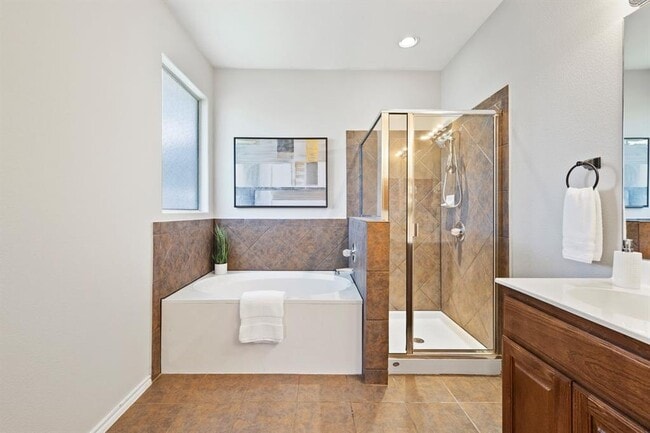 Building Photo - 3721 Pine Needle Cir