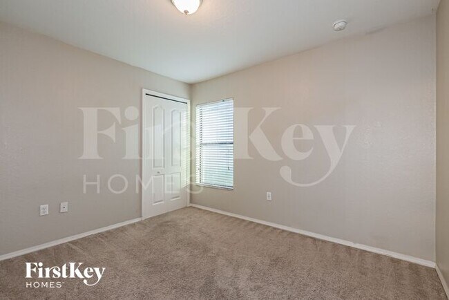 Building Photo - 3445 Longview Ln