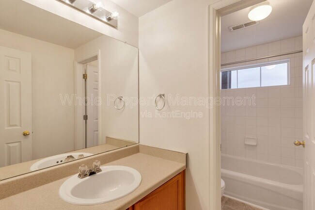 Building Photo - 5340 Raritan St