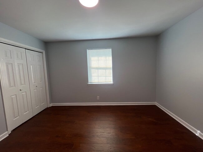 Building Photo - 219 Hickory Forge Dr