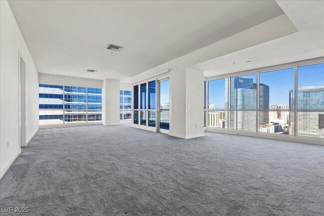 Building Photo - 4525 Dean Martin Dr