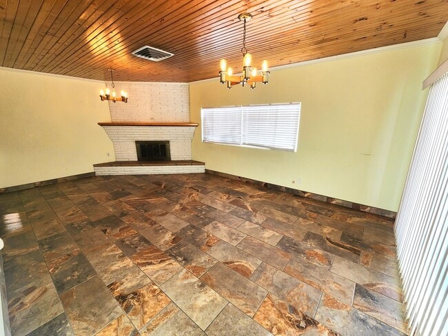 Building Photo - 414 Phillips Dr