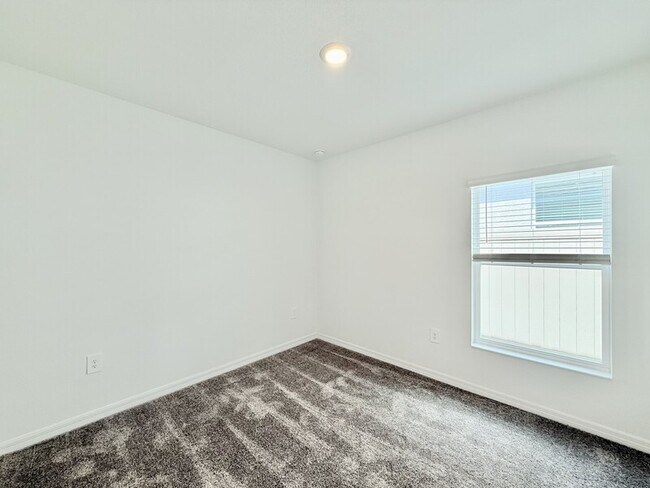 Building Photo - 1240 Tyler Lp