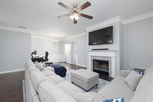 Building Photo - 1855 Homeside Dr