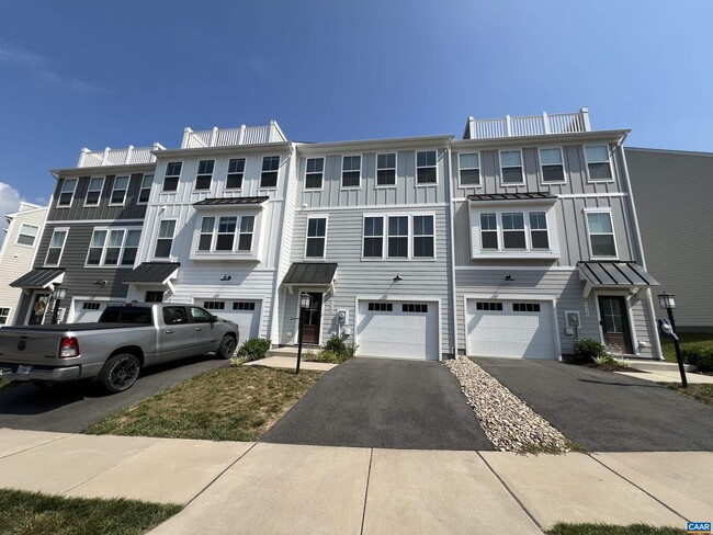 Building Photo - 4440 Alston St