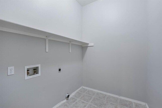 Building Photo - 1810 Coral Dr