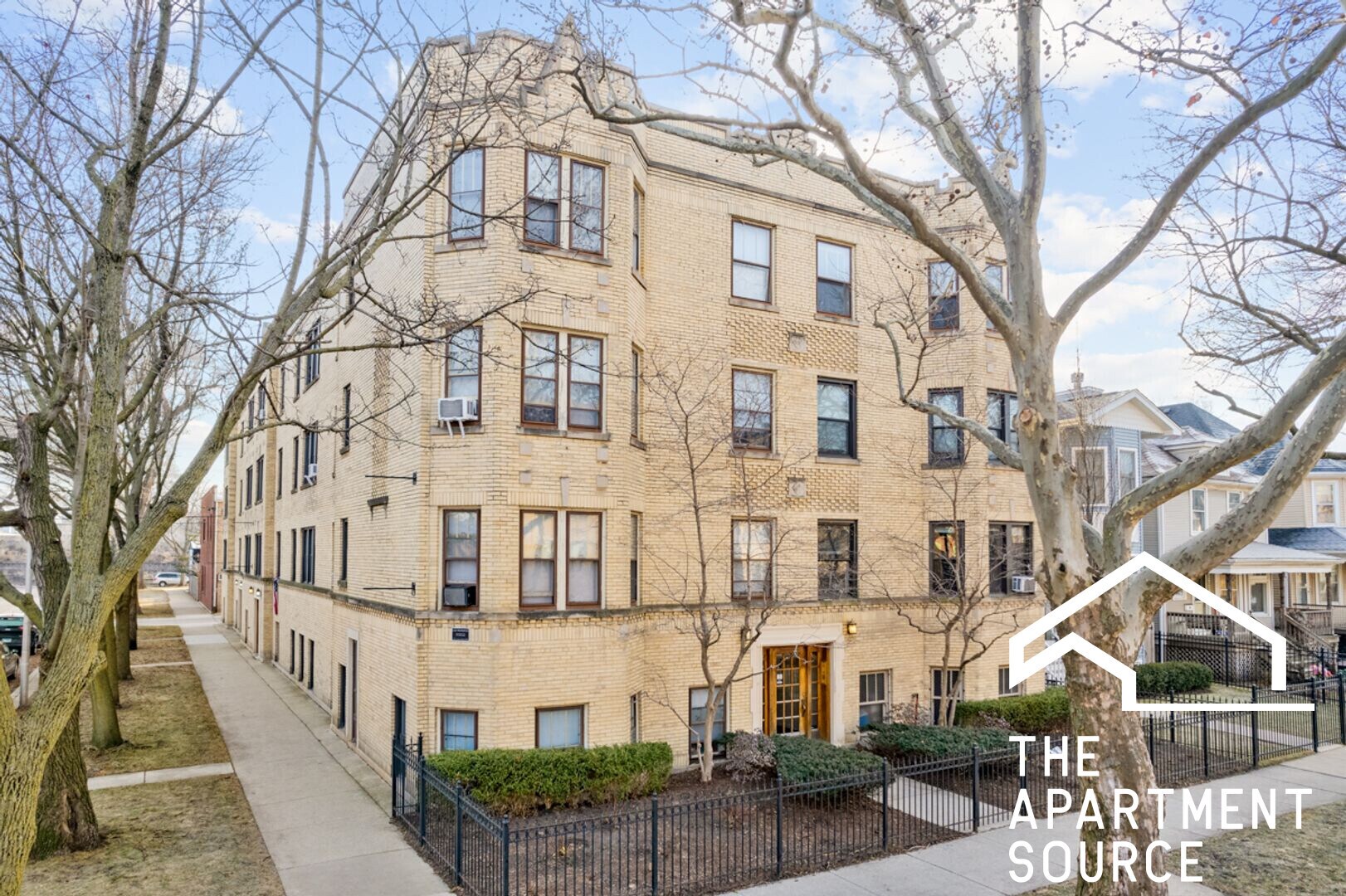 Building Photo - 5067 N Wolcott Ave