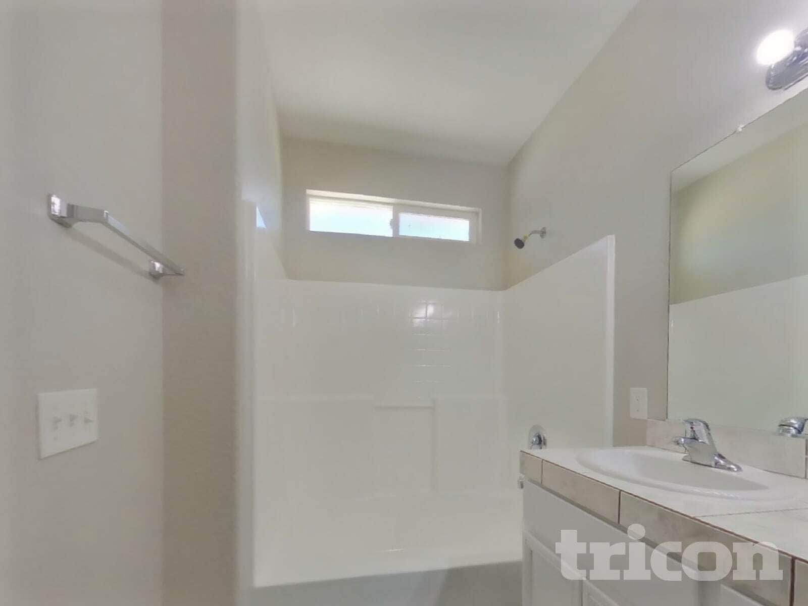 Building Photo - 757 Pino Ave