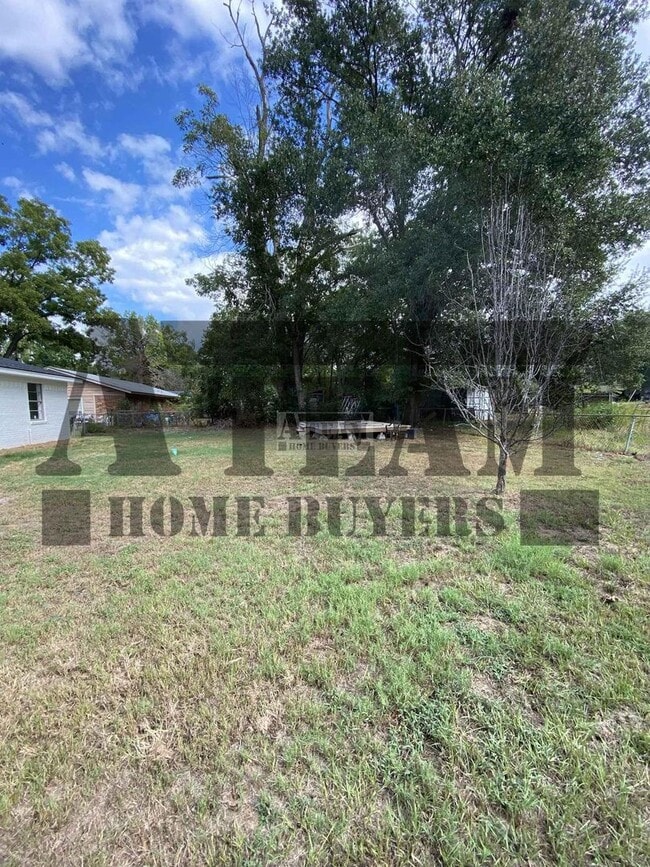 Building Photo - Very Cozy 3 Bed 1.5 Bath in Trinidad
