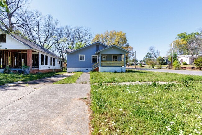 Building Photo - 1830DUPLEX
