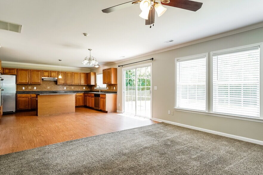 Building Photo - 4028 Oatgrass Ln