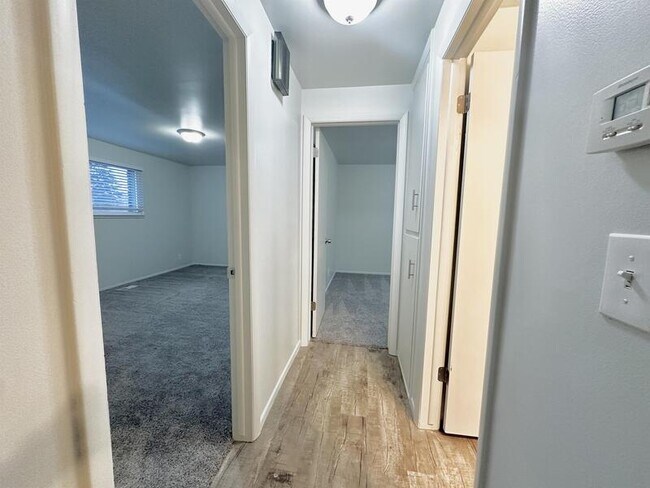 Building Photo - 7488 Silver Cir