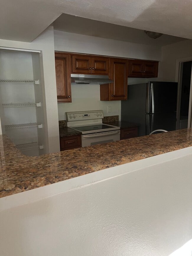 Building Photo - 3016 Parkway Blvd