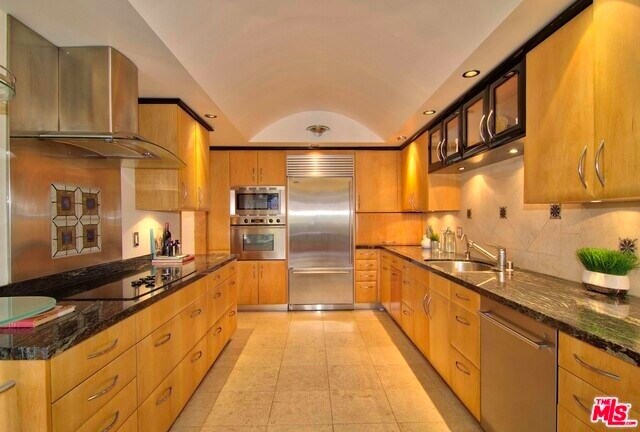 Building Photo - 1118 3rd St